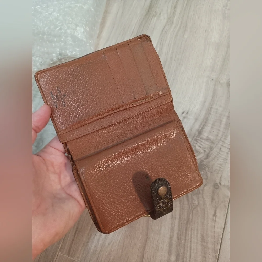 Louis Vuitton Monogram French Kisslock Wallet